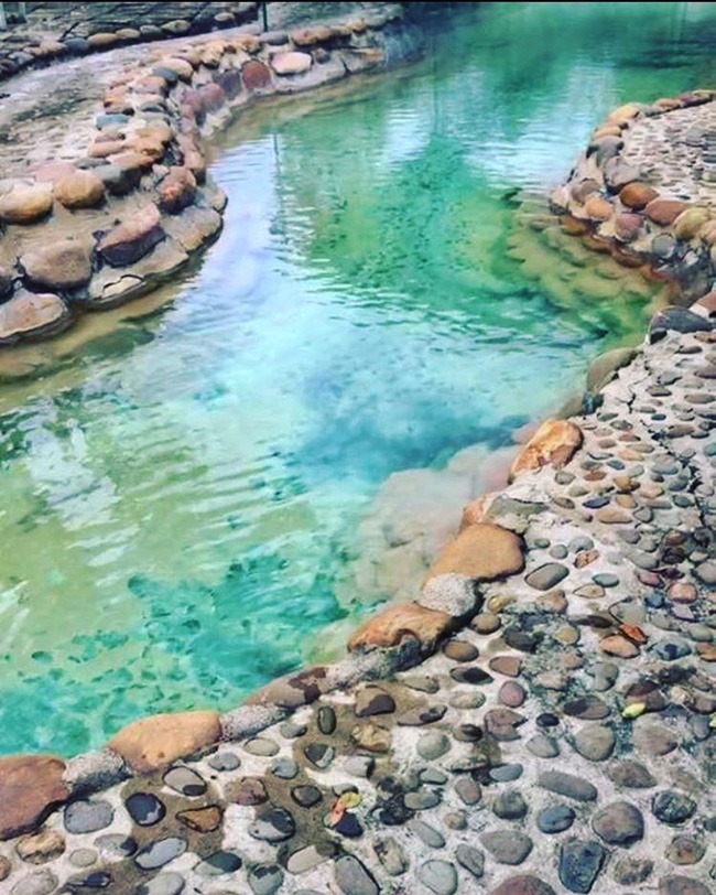 Hot mineral springs bath