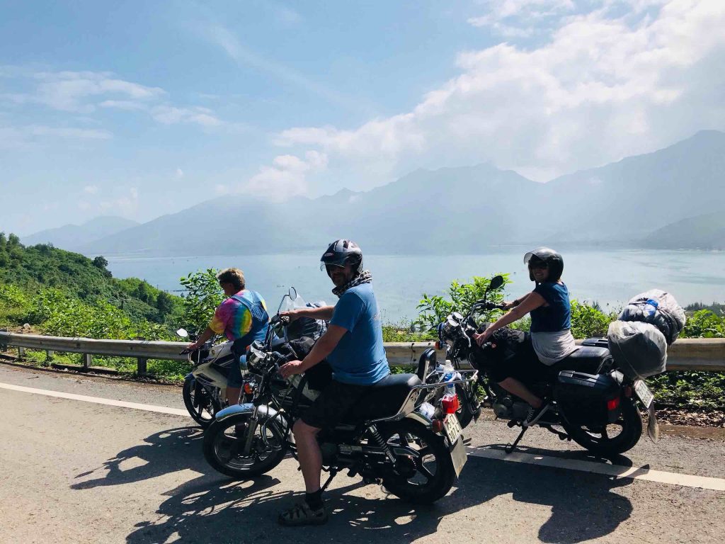 Hai-Van-Pass-motorbike