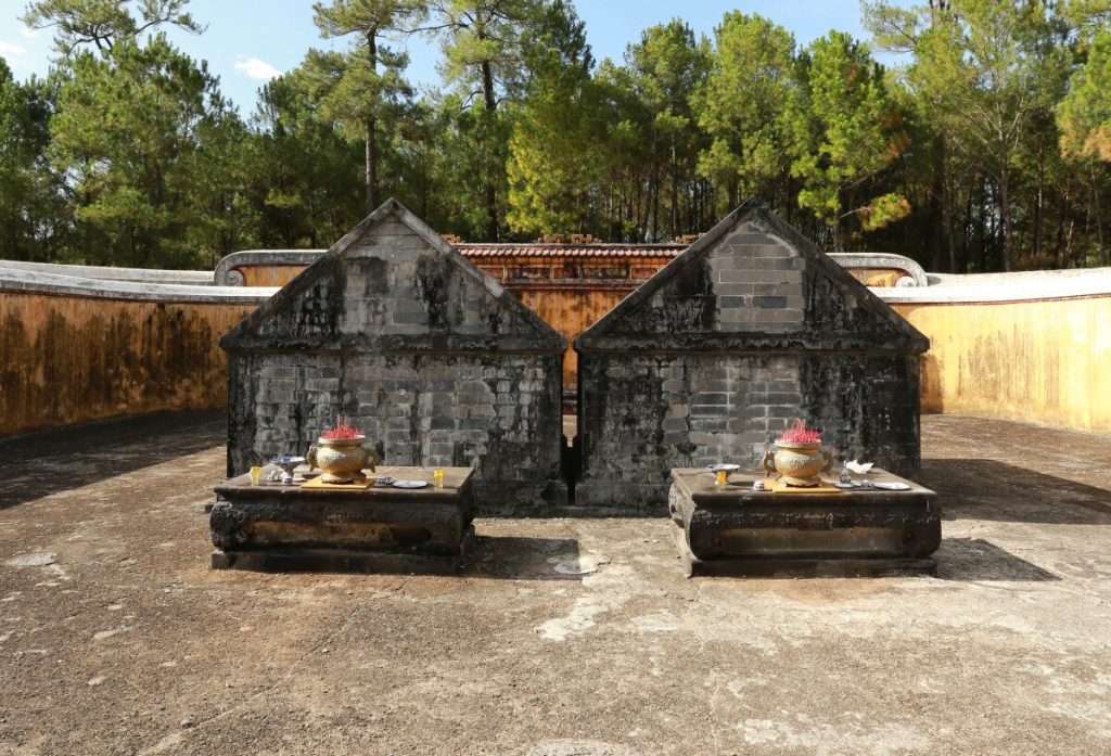 The two tombs of the emperor and empress are placed side by side as a testament to their eternal love