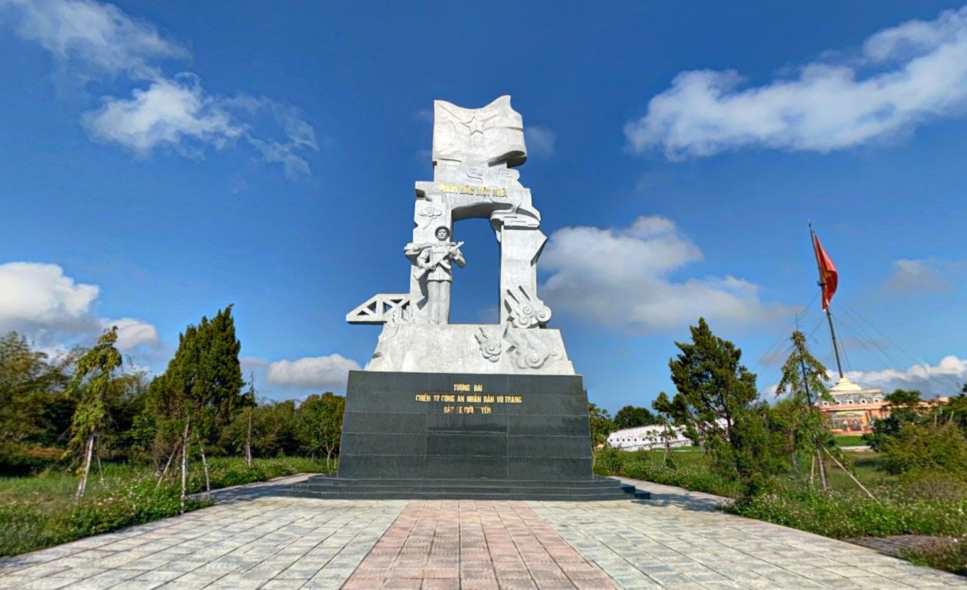 Monument of police soldiers protecting the border