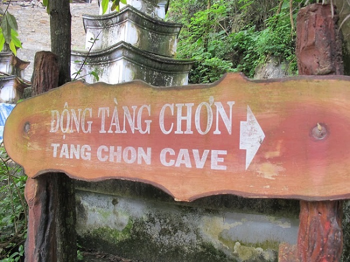 Where is Tang Chon Cave?