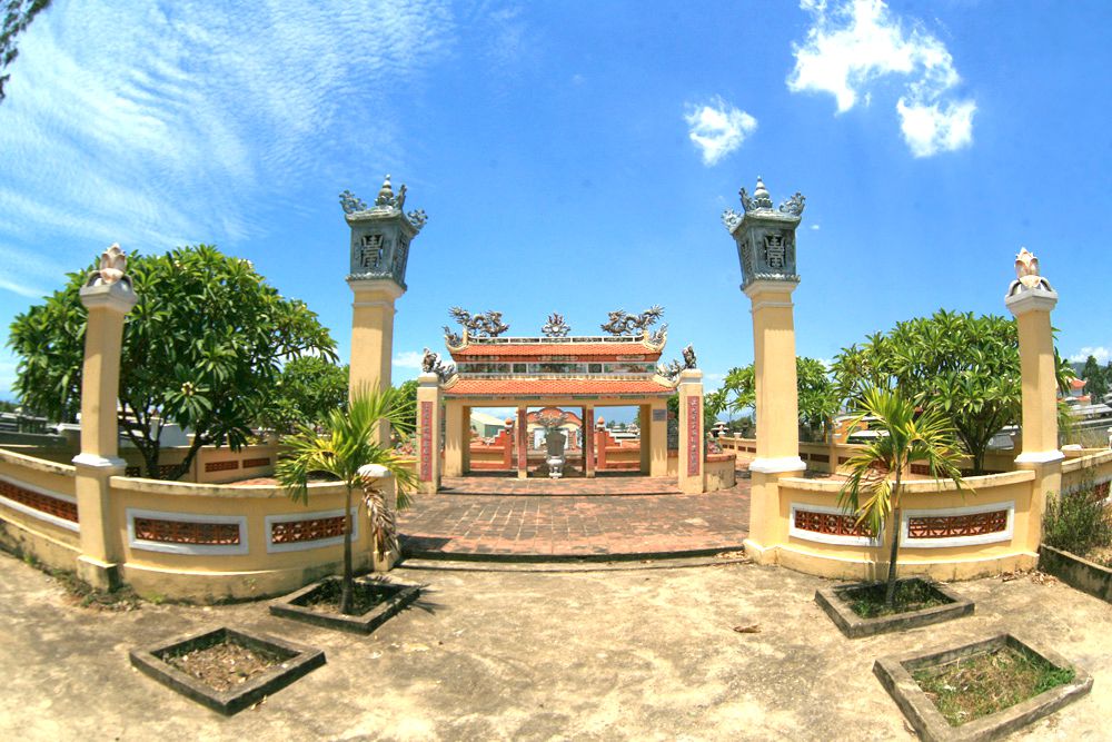 Ong Ich Khiem Tomb