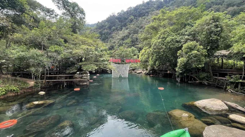 Beautiful waterfalls and clear waters at Mooc Spring, a tranquil nature escape in Quang Binh.