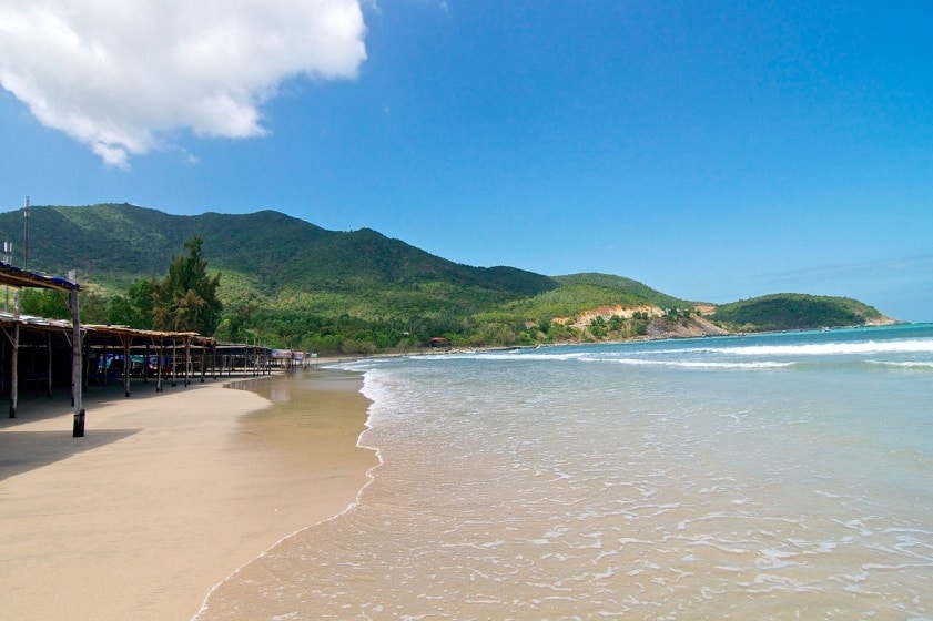 Sunny weather at Nha Trang beach in October, ideal for swimming and sightseeing.